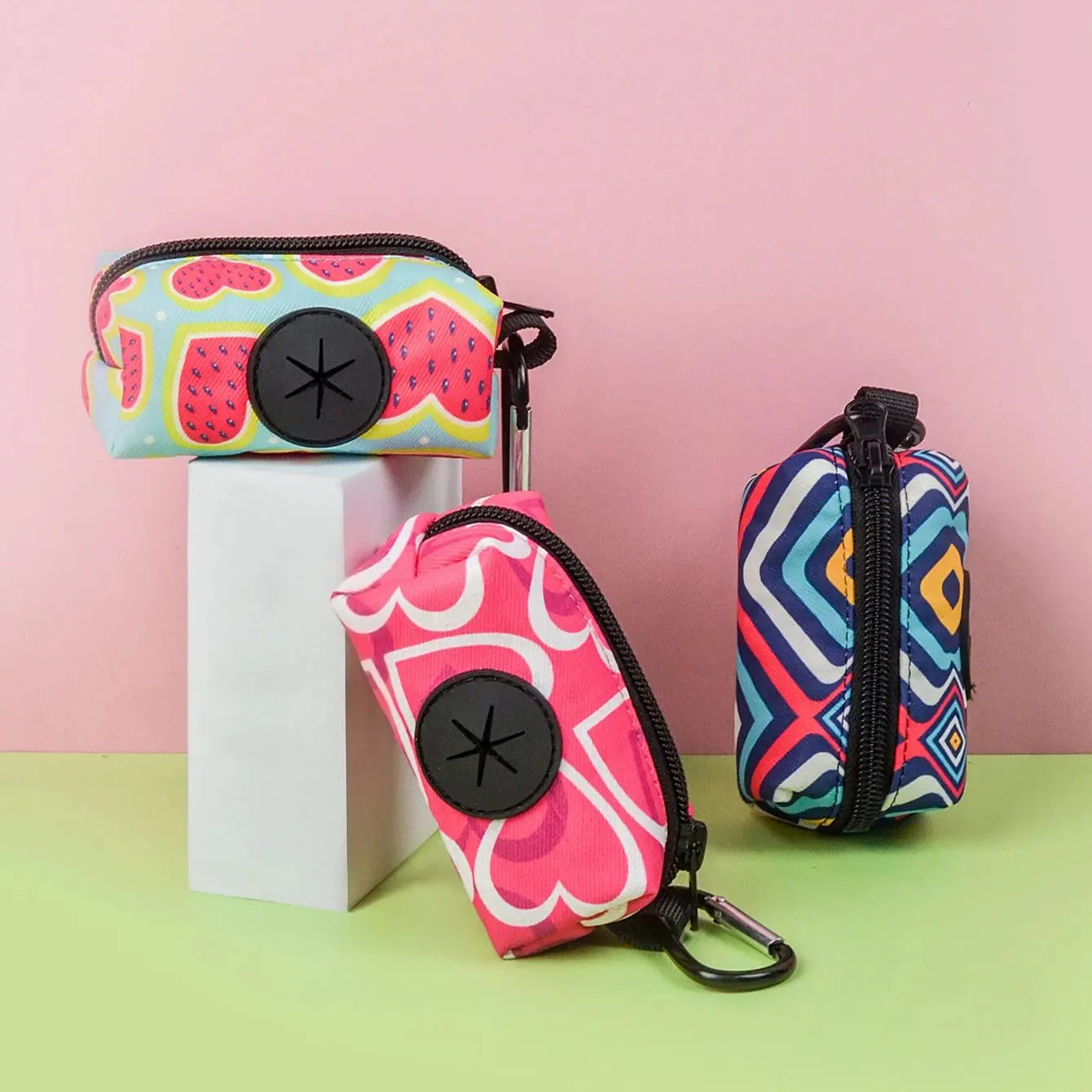 Etui distributeur fun de sacs pour déjections